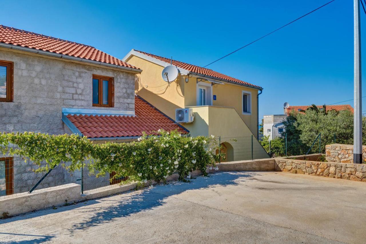 וולי לוסיניי Apartment Tena מראה חיצוני תמונה