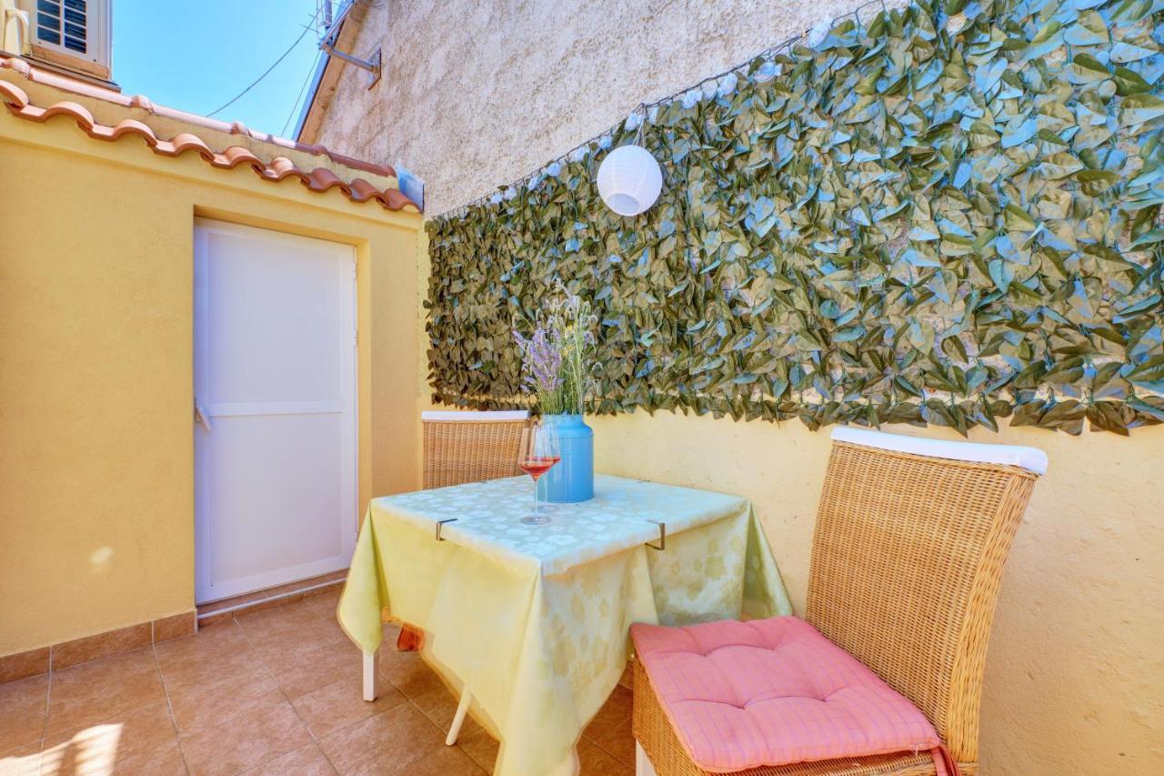 וולי לוסיניי Apartment Tena מראה חיצוני תמונה
