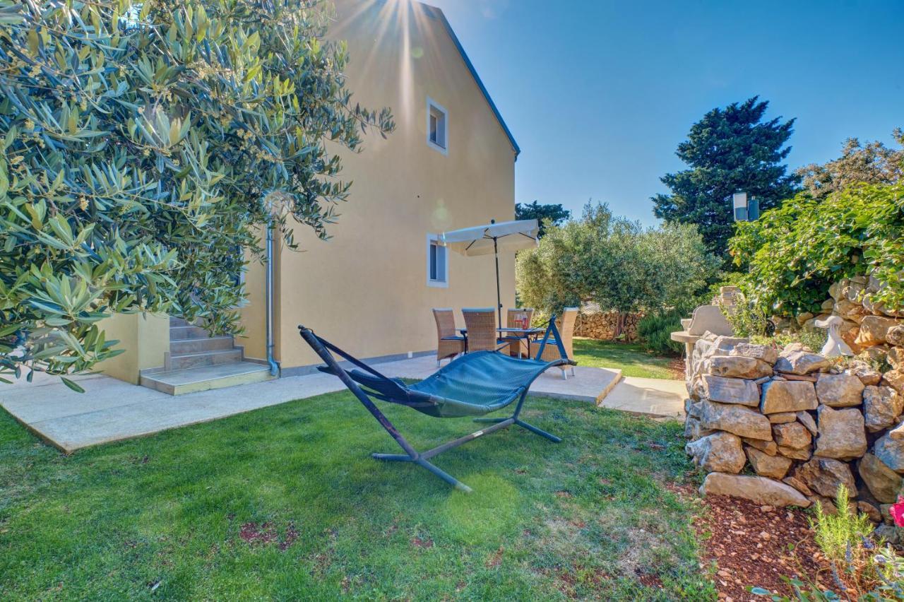 וולי לוסיניי Apartment Tena מראה חיצוני תמונה